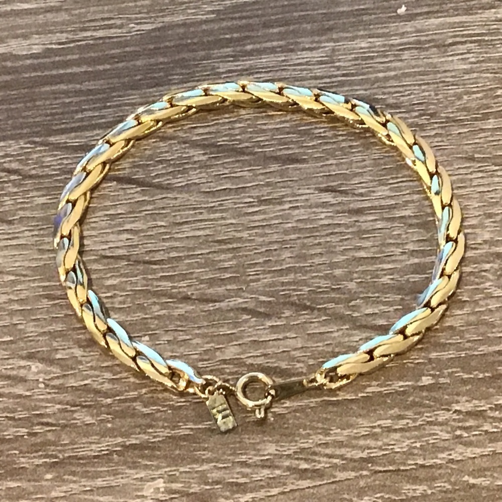Vintage Signed MI Gold Tone Chain Bracelet 7 7/8" Long x 3/16" Wide